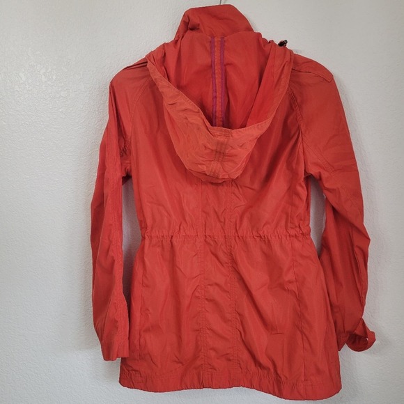 a.n.a. Women's  Lightweight Orange Packable Jacket Size S Fall Winter Outdoor - Picture 6 of 11